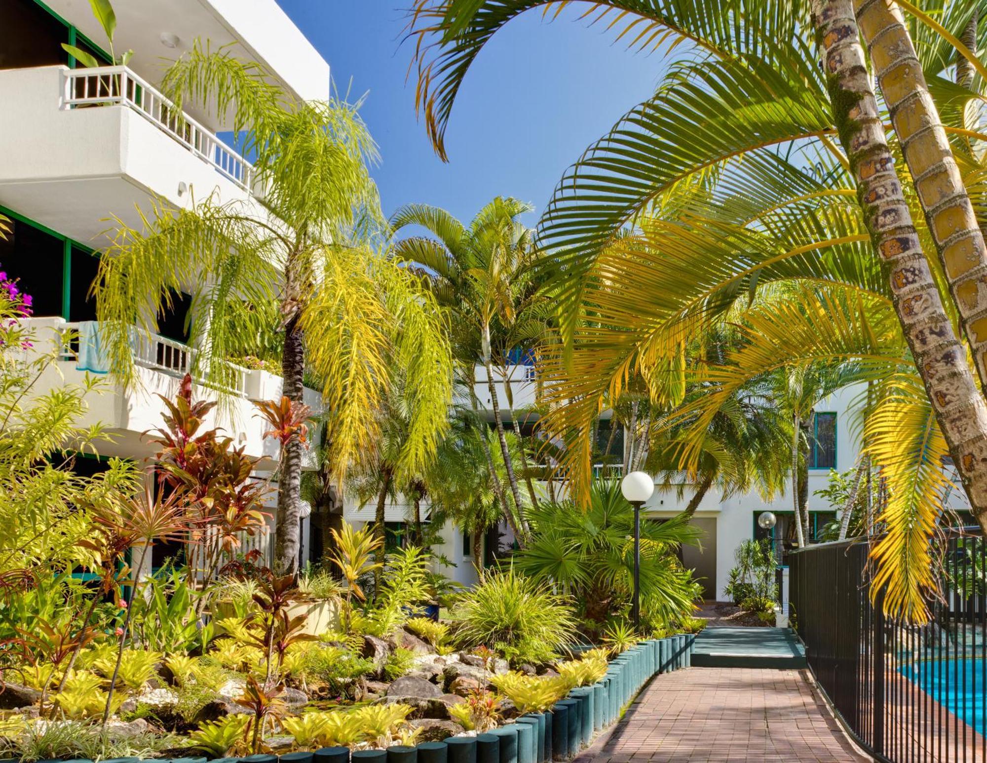 Headland Gardens Holiday Apartments Alexandra Headland Exterior photo